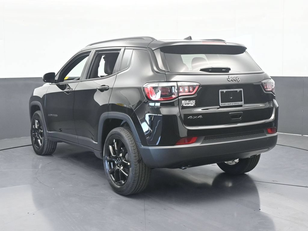 New 2026 Jeep Compass Latitude AWD/4WD image 4