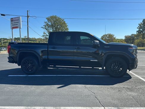 Used 2025 GMC Sierra 1500 Elevation w/ Preferred Package image 9