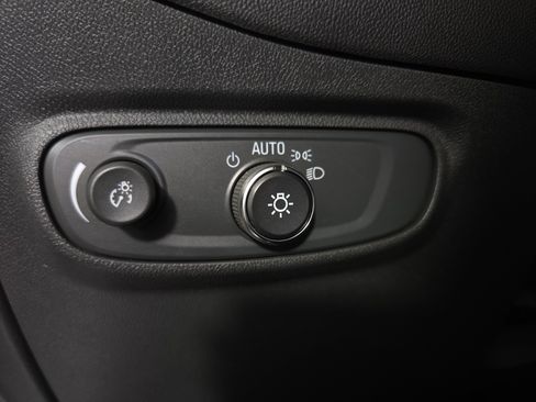 Certified 2022 Chevrolet Equinox LS w/ LS Convenience Package image 24