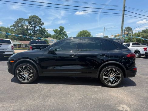 Used 2016 Porsche Cayenne AWD/4WD image 9