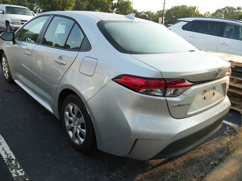 Used 2024 Toyota Corolla LE FWD image 4
