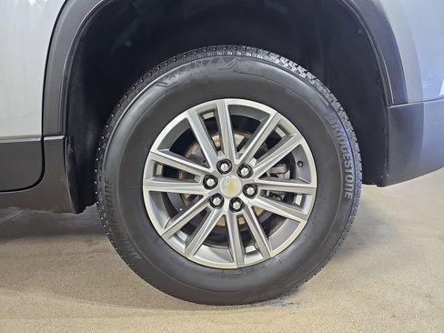 Certified 2023 Chevrolet Traverse LT w/ LPO, Floor Liner Package AWD/4WD image 41
