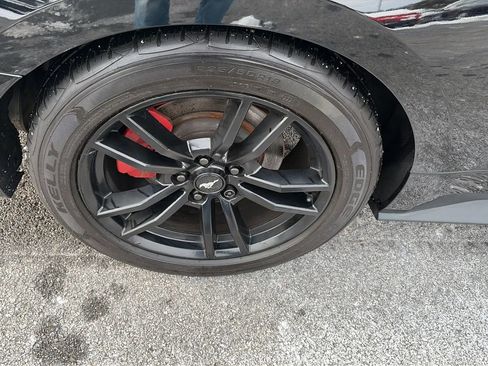 Used 2017 Ford Mustang Coupe image 29