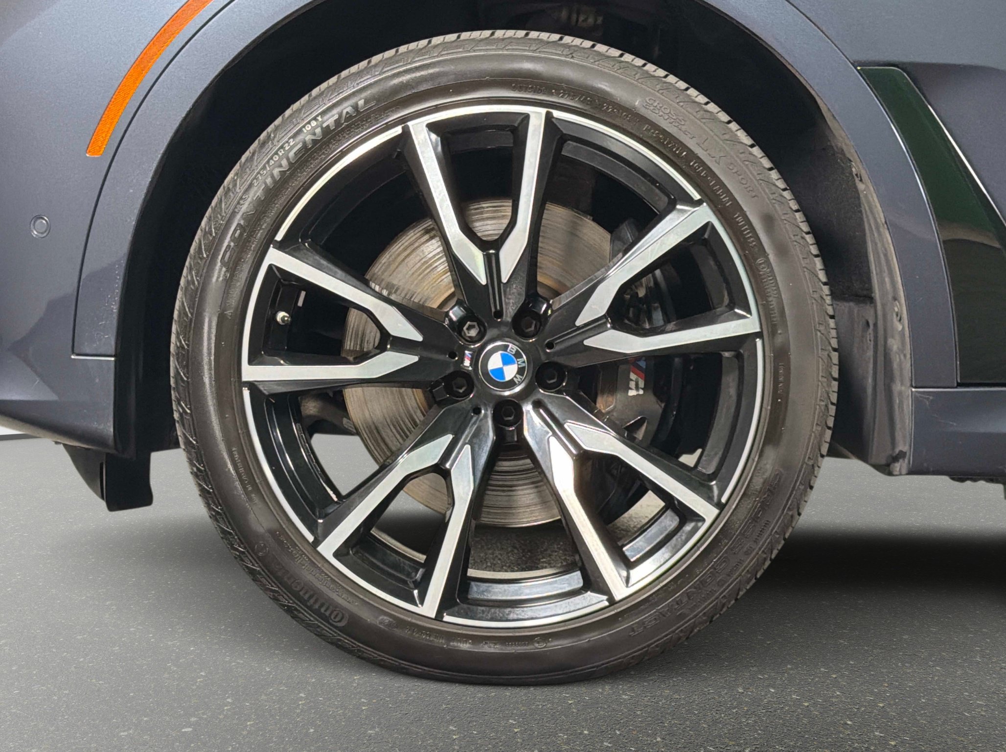Used 2021 BMW X7 xDrive40i w/ M Sport Package AWD/4WD image 15