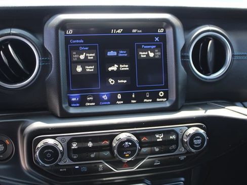 Used 2021 Jeep Wrangler Unlimited Rubicon 4xe w/ Cold Weather Group AWD/4WD image 16