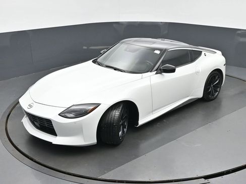 Used 2023 Nissan Z Performance w/ Floor Mat Package (L93) image 28