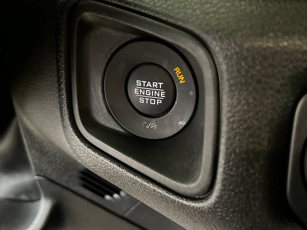 Used 2025 Jeep Wrangler Unlimited Sport AWD/4WD image 20