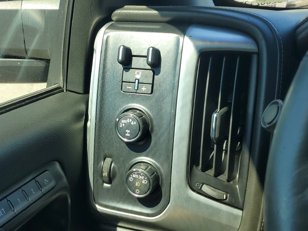 Used 2018 GMC Sierra 1500 SLT w/ SLT Premium Package AWD/4WD image 27