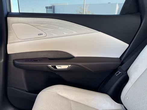 Used 2025 Lexus RX 450h AWD w/ Convenience Package image 19