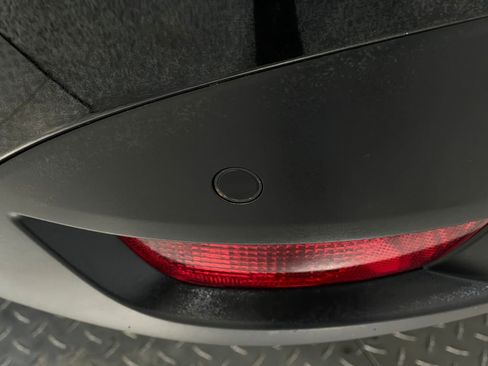 Used 2020 Jaguar F-PACE Premium image 13