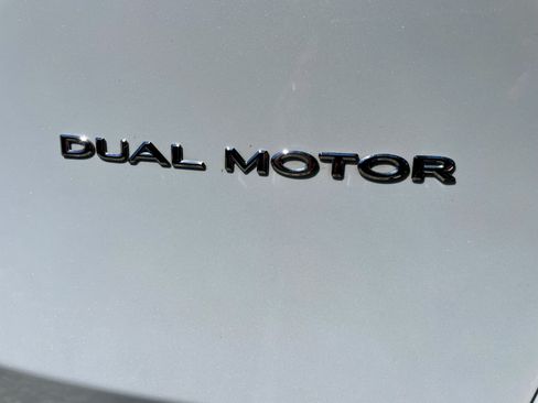 Used 2020 Tesla Model Y Long Range AWD/4WD image 34