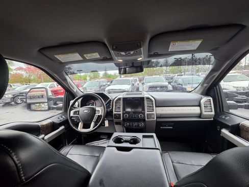 Used 2017 Ford F350 Lariat w/ Lariat Value Package AWD/4WD image 14
