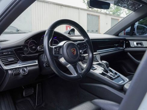 Used 2020 Porsche Panamera 4 AWD/4WD image 4