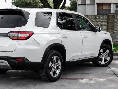 Used 2023 Honda Pilot EX-L image 17