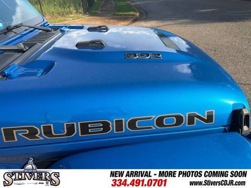 Used 2022 Jeep Wrangler Unlimited Rubicon w/ Dual Top Group AWD/4WD image 6