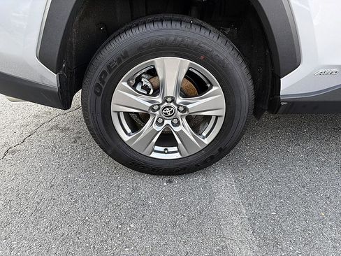 Used 2025 Toyota RAV4 LE AWD/4WD image 14