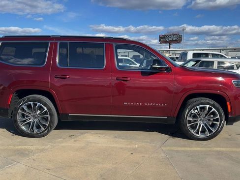 Used 2024 Jeep Grand Wagoneer Series III w/ Rear Seat Video Group 1 image 12