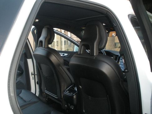 Used 2018 Volvo XC60 T6 Inscription w/ Advanced Package image 31