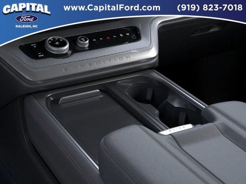 New 2026 Ford Expedition Active image 15