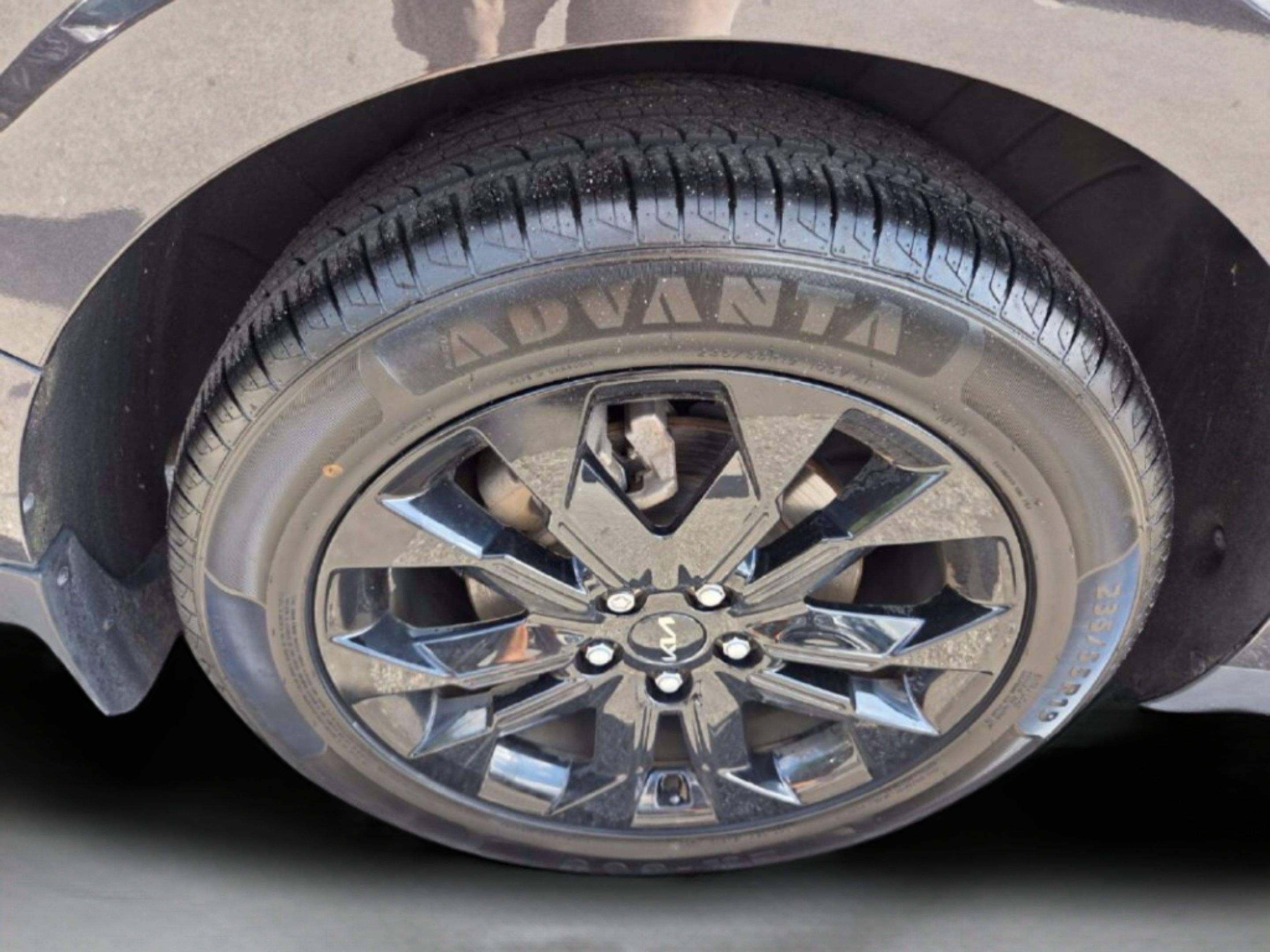 Used 2022 Kia Carnival SX FWD image 18