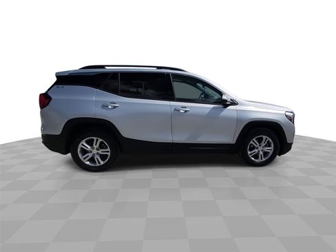Used 2019 GMC Terrain SLE w/ Driver Convenience Package FWD image 9