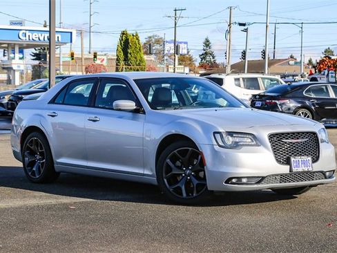 Used 2022 Chrysler 300 S image 2