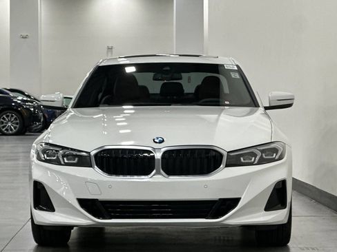 Used 2025 BMW 330i Sedan w/ Premium Package RWD image 9