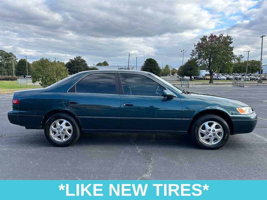 Used 1998 Toyota Camry LE FWD image 11