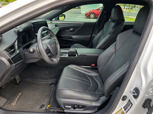 Used 2022 Lexus ES 300h F Sport w/ Accessory Package 2 FWD image 11