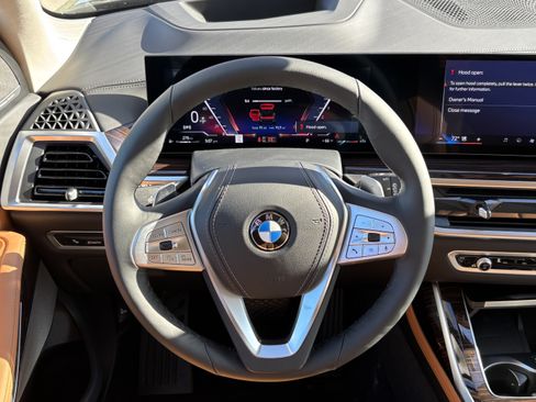 Used 2026 BMW X7 xDrive40i w/ Premium Package AWD/4WD image 18