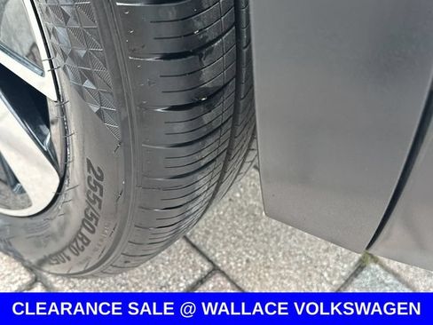 Certified 2026 Volkswagen Atlas Cross Sport SE FWD image 11