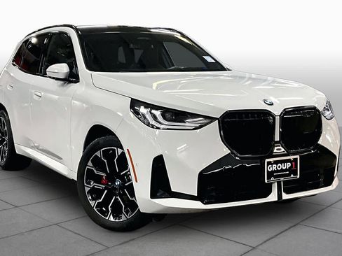 Used 2025 BMW X3 xDrive30i w/ Premium Package AWD/4WD image 3