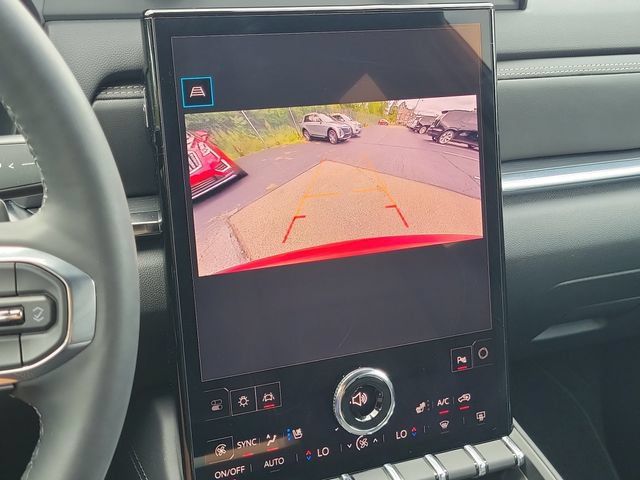 Used 2025 GMC Terrain Elevation w/ Elevation Premium Package AWD/4WD image 16