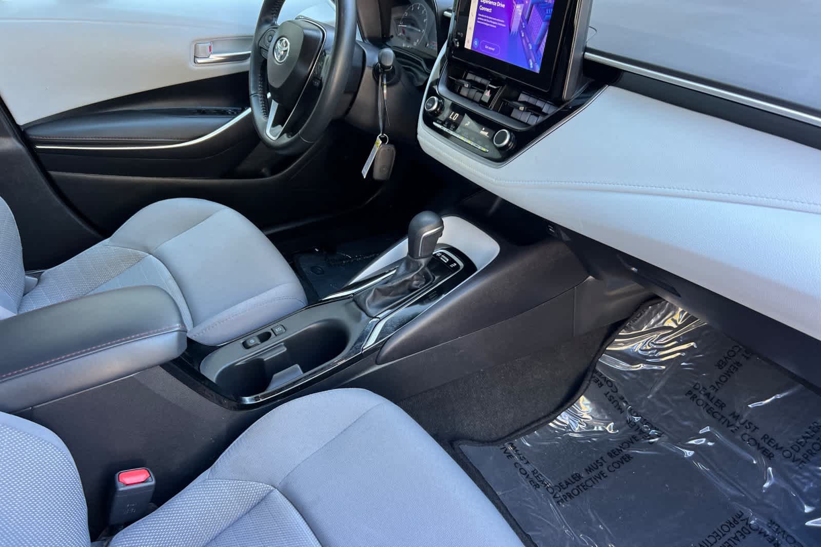 Used 2025 Toyota Corolla SE FWD image 15