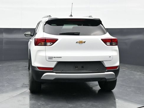 Used 2025 Chevrolet TrailBlazer LT w/ Driver Confidence Package AWD/4WD image 6
