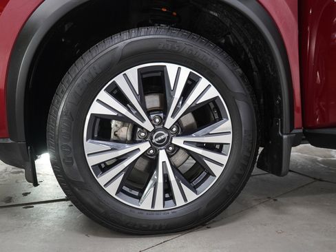 Used 2023 Nissan Rogue SV AWD/4WD image 29