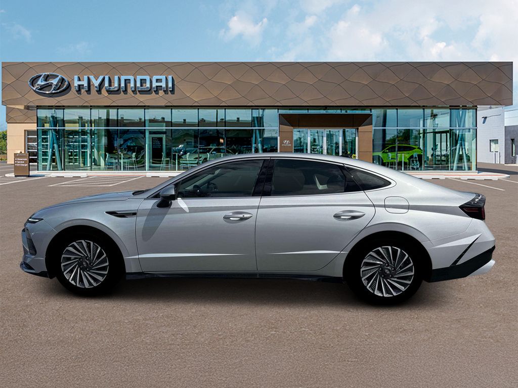 New 2026 Hyundai Sonata SEL FWD image 3