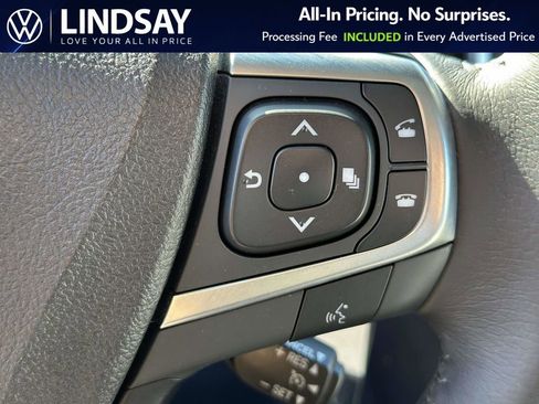 Used 2017 Toyota Camry SE image 21