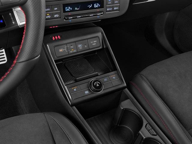 Used 2025 Hyundai Kona Limited FWD image 9