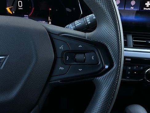 Used 2025 Chevrolet Trax LT image 33