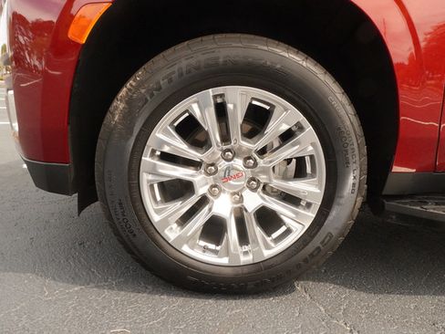 Used 2024 GMC Yukon Denali w/ LPO, Floor Liner Package AWD/4WD image 40