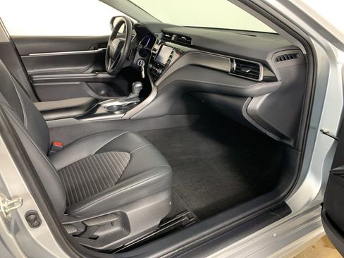Used 2020 Toyota Camry SE image 36