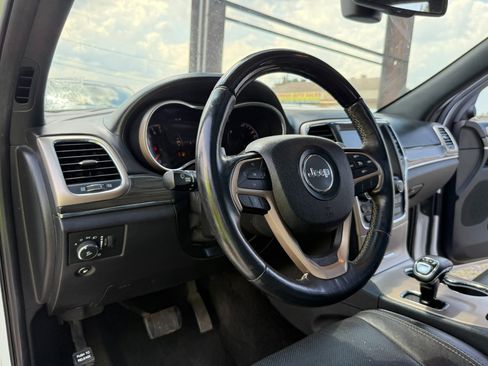 Used 2014 Jeep Grand Cherokee Overland image 15