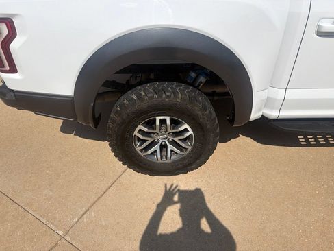 Used 2018 Ford F150 Raptor w/ Equipment Group 802A Luxury AWD/4WD image 11