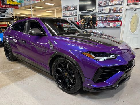 Used 2023 Lamborghini Urus Performante image 3