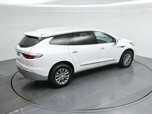 Used 2022 Buick Enclave Essence image 42