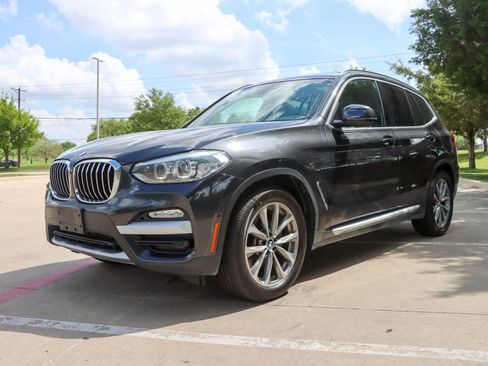 Used 2019 BMW X3 sDrive30i w/ Premium Package image 3