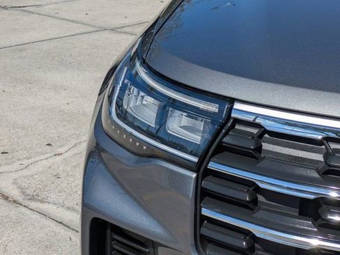 Certified 2025 Ford Explorer Active image 9