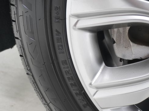 Used 2024 Ford Edge Titanium AWD/4WD image 31