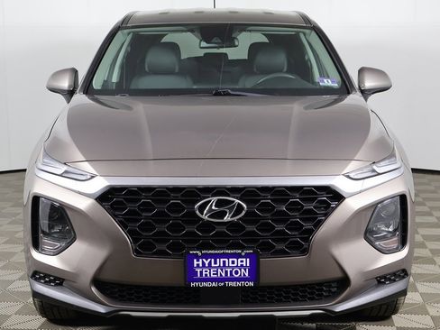 Used 2019 Hyundai Santa Fe SE image 10